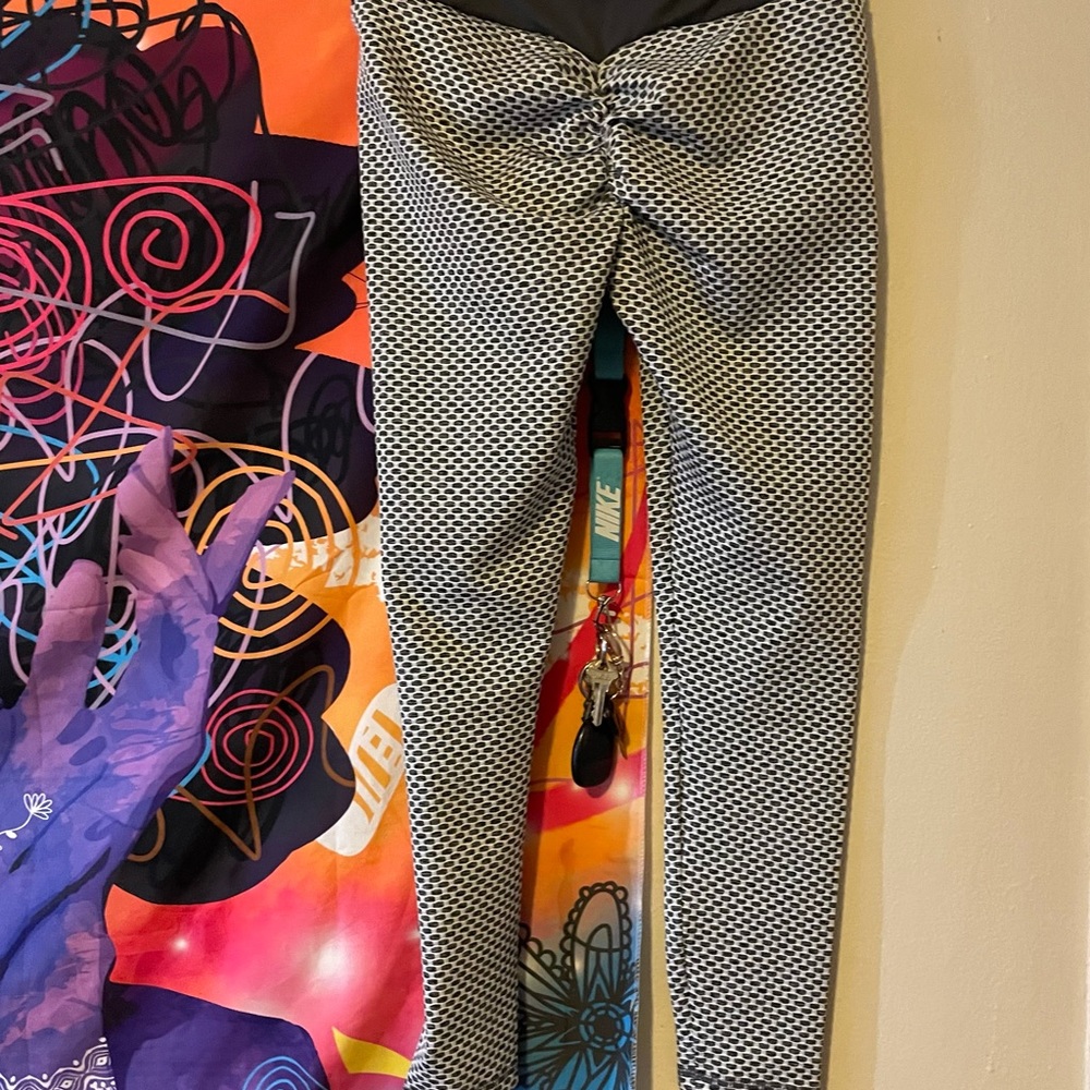 Women Tiktok Leggings - Picture 6 of 7